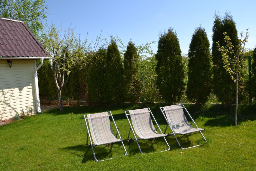 Happy Place - Casuta Galbena Domnesti  Buitenkant foto