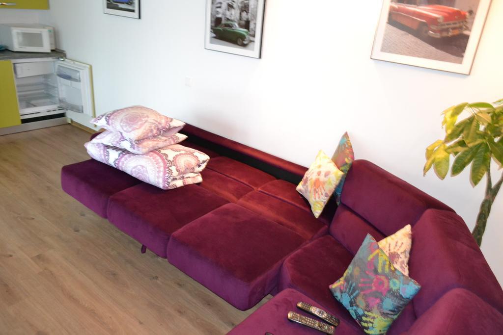 Happy Place - Casuta Galbena Domnesti  Kamer foto